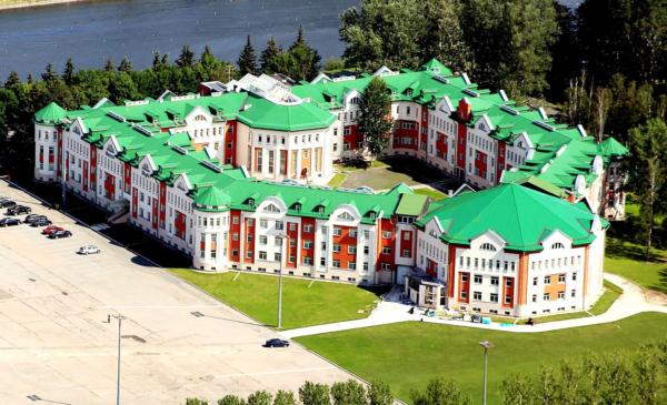Парк Крестовский